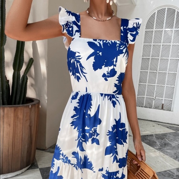 Boho blue white butterfly sleeve ruffle hem floral print tie back dress - Picture 7 of 10